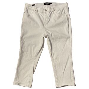 Torrid Premium Crop Sky High Skinny Jean Super Soft Elongate Stretchy‎ White 18